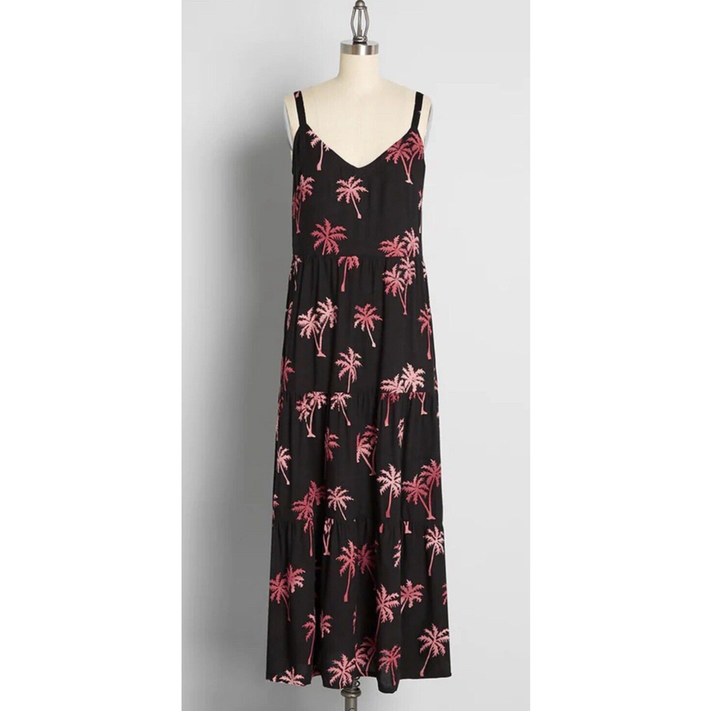 Sugarhill Boutique Tara Batik Tiered Black Palm Tree Dress Size 8